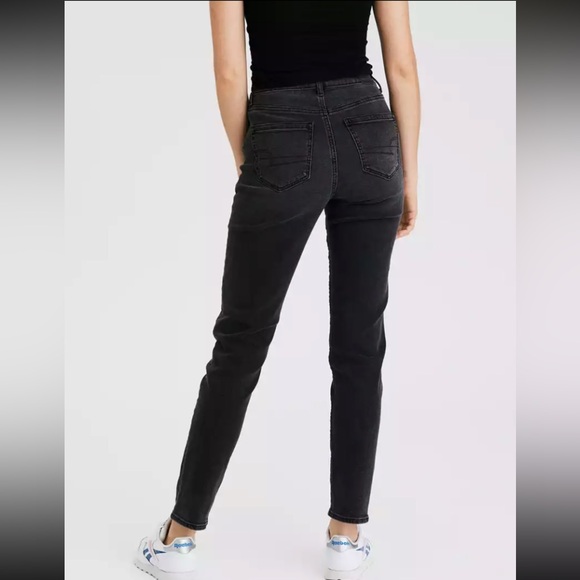 American Eagle Outfitters Women's Washed Black Stretch Mom Jean - Picture 3 of 9